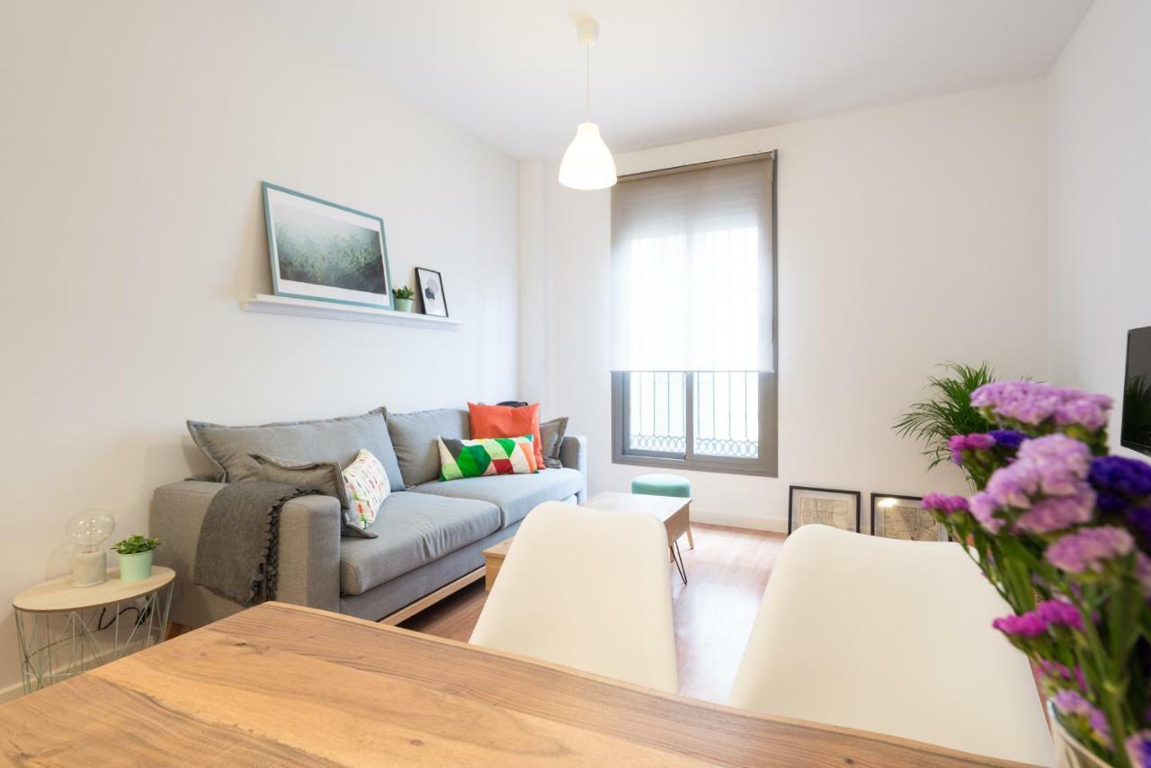 Homely Malaga Plaza Montano Екстер'єр фото