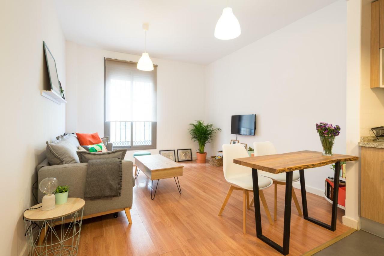 Homely Malaga Plaza Montano Екстер'єр фото
