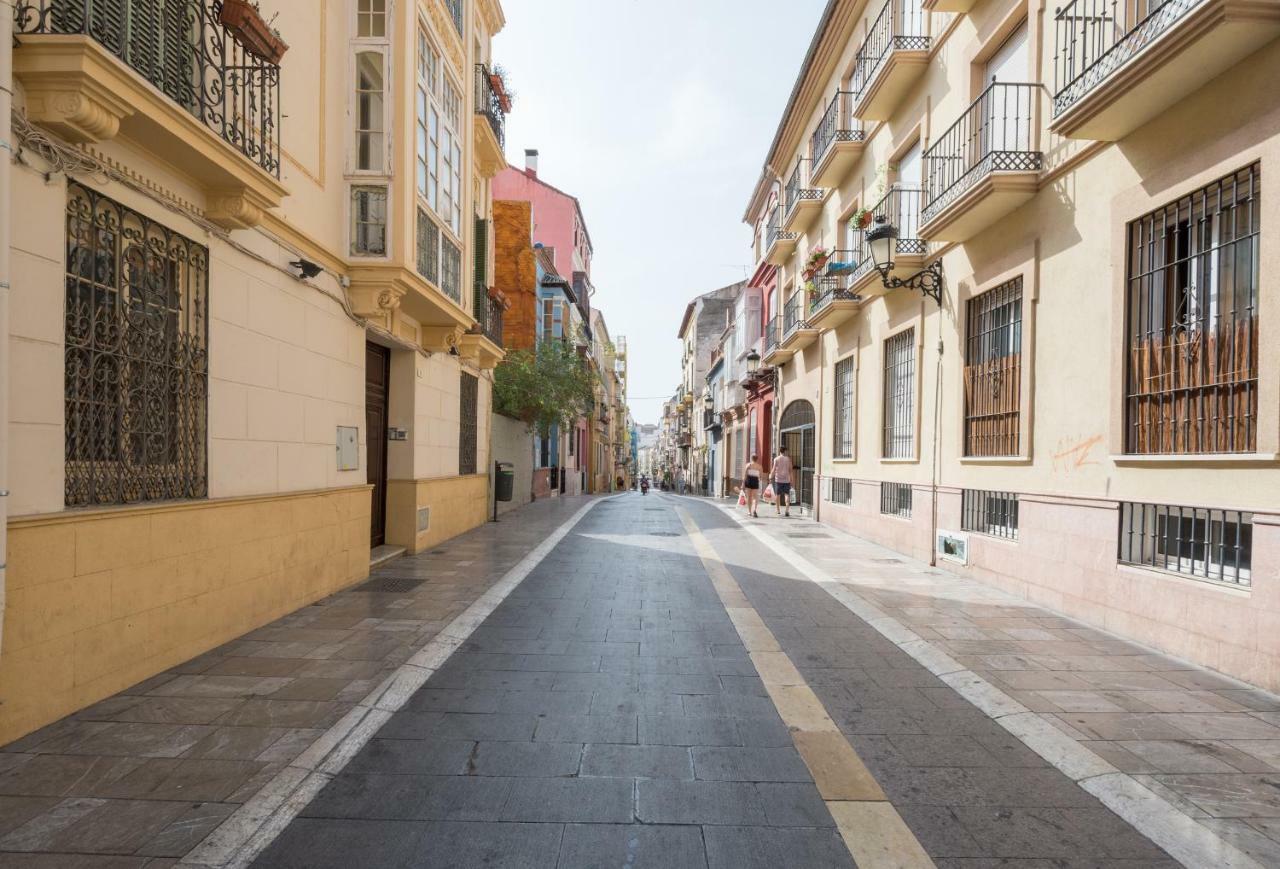 Homely Malaga Plaza Montano Екстер'єр фото