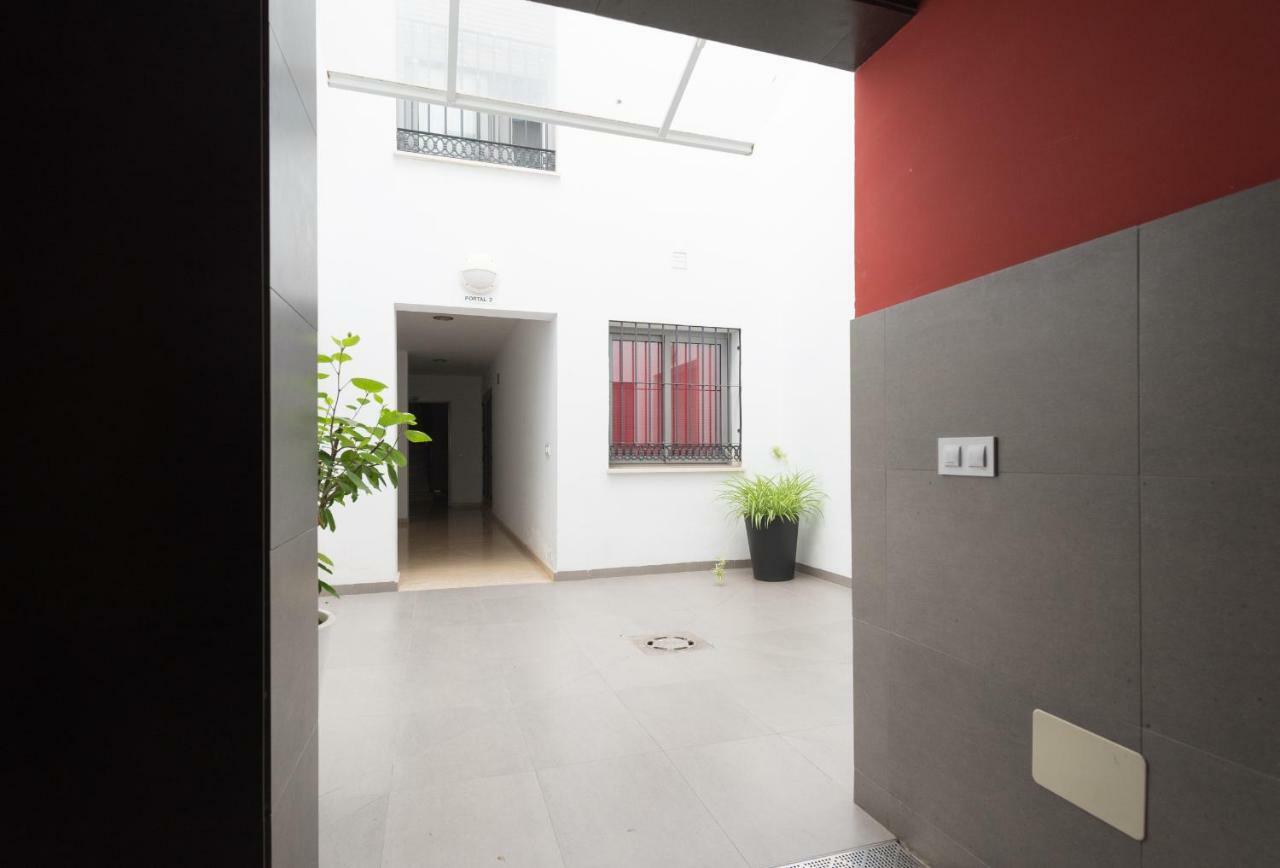 Homely Malaga Plaza Montano Екстер'єр фото