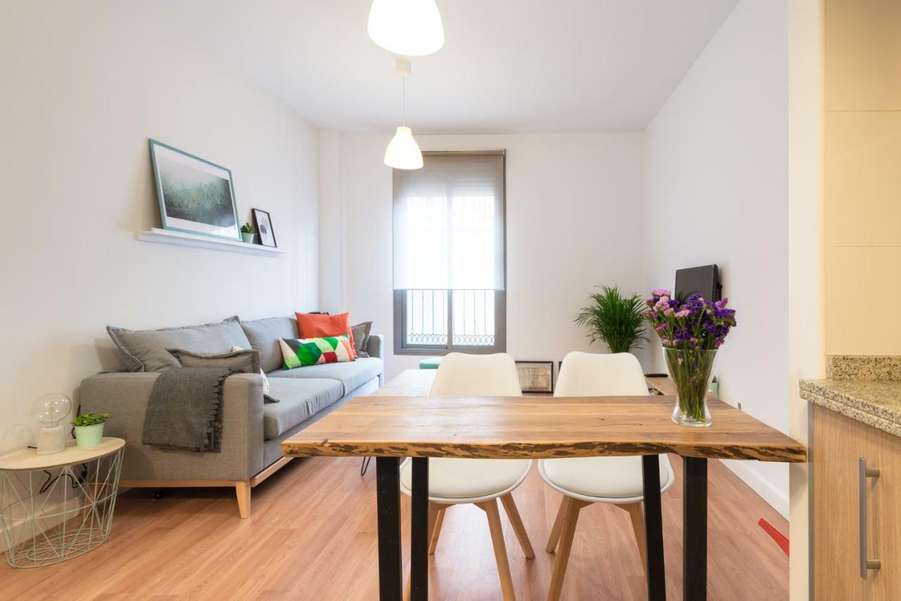 Homely Malaga Plaza Montano Екстер'єр фото
