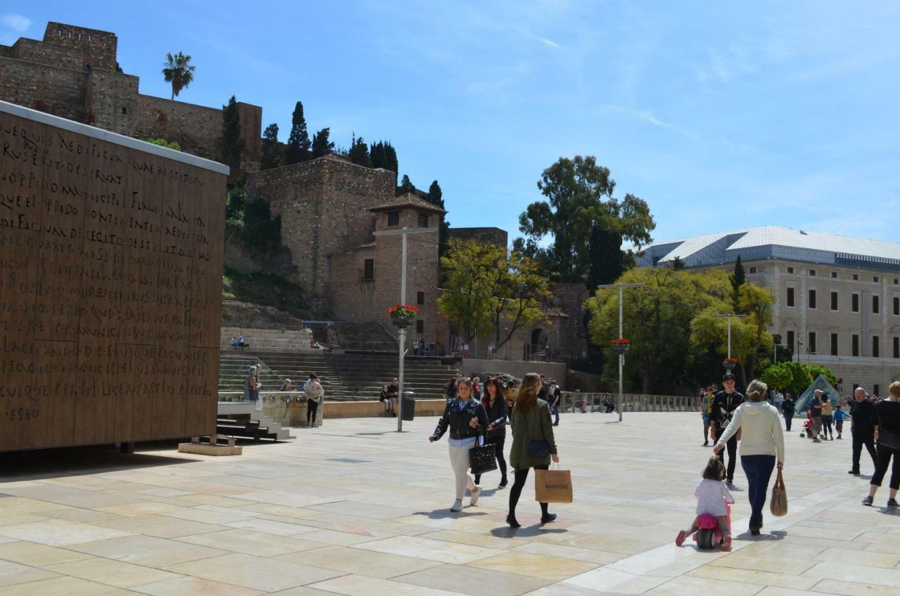 Homely Malaga Plaza Montano Екстер'єр фото