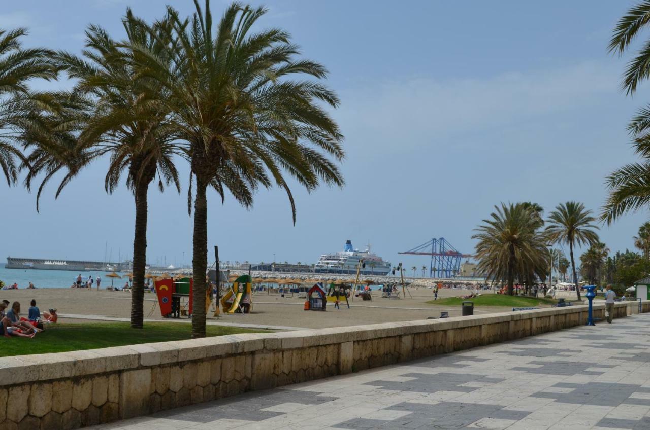 Homely Malaga Plaza Montano Екстер'єр фото